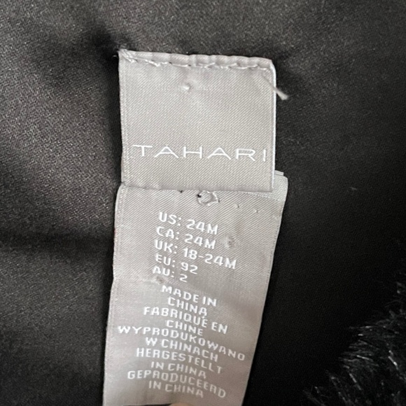 Tahari Black Faux Fur Vest Size 24M - Picture 3 of 5
